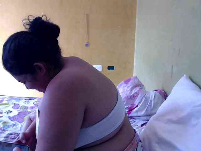 mia-naughty webcam