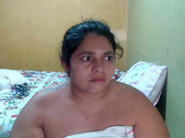 mia-naughty webcam