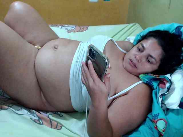 mia-naughty webcam
