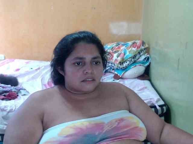 mia-naughty webcam