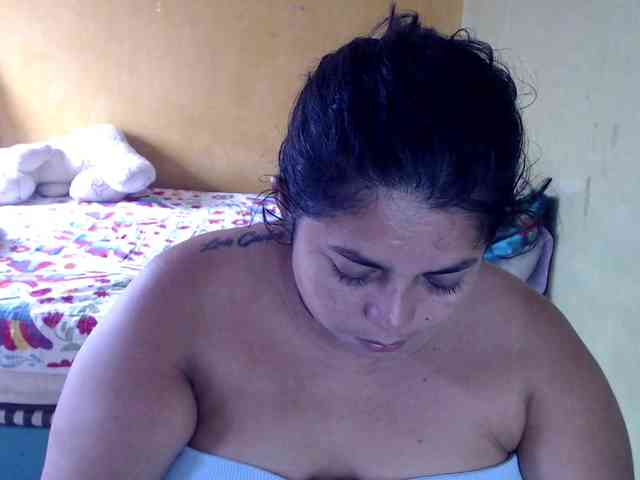 mia-naughty webcam