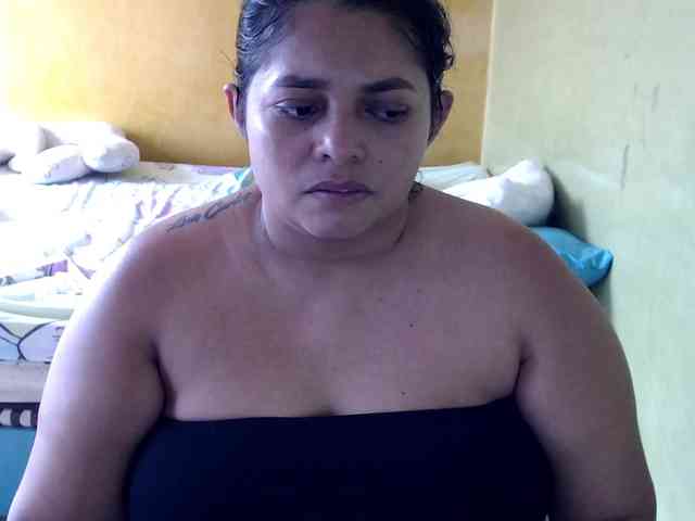 mia-naughty webcam