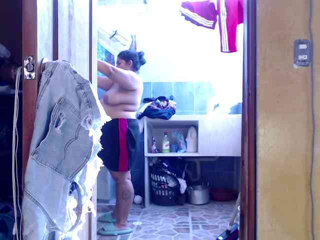mia-naughty webcam