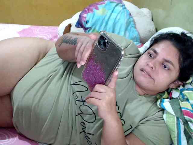mia-naughty webcam