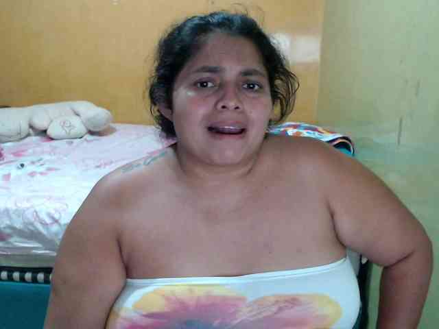 mia-naughty webcam