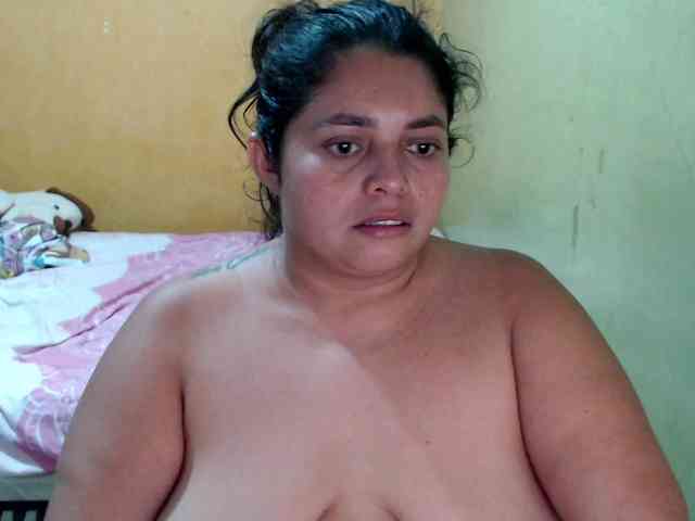 mia-naughty webcam