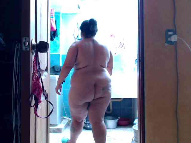 mia-naughty webcam