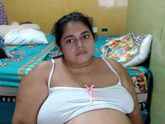 mia-naughty webcam