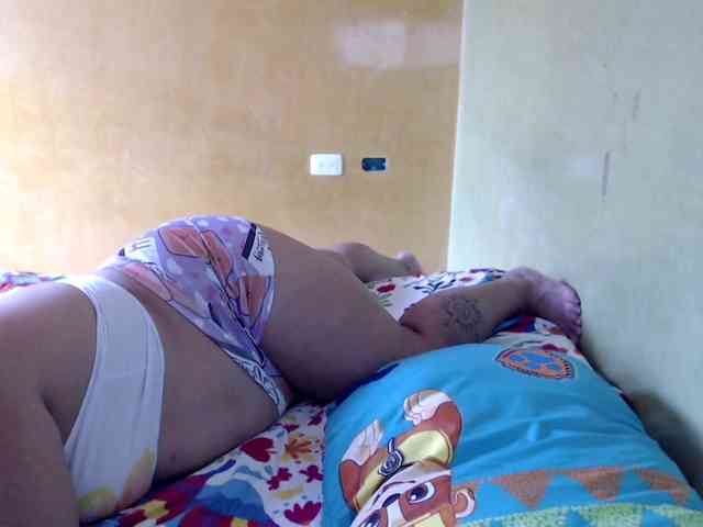 mia-naughty webcam