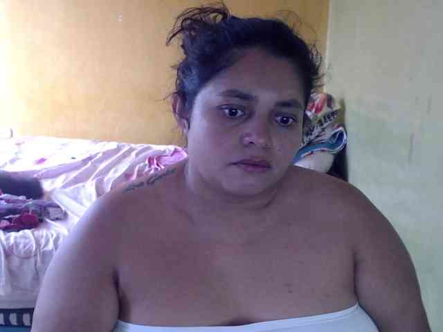 mia-naughty webcam