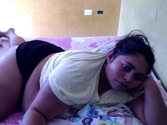 mia-naughty webcam