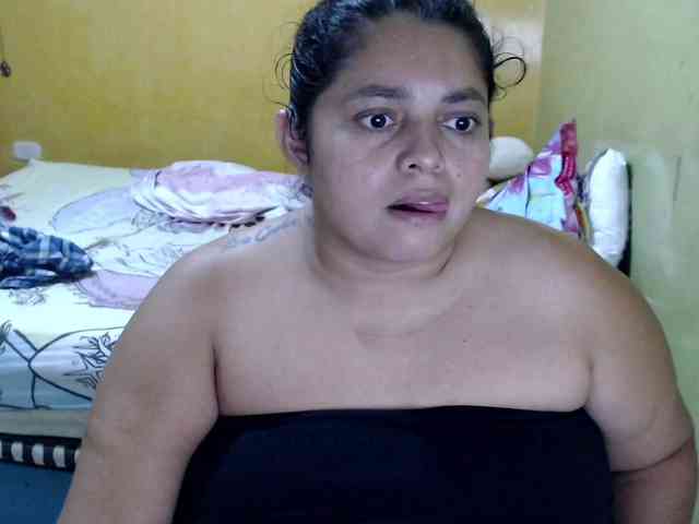 mia-naughty webcam
