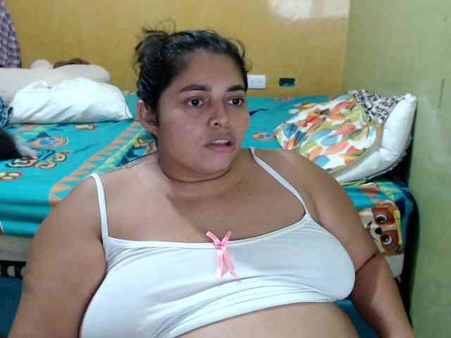 mia-naughty webcam
