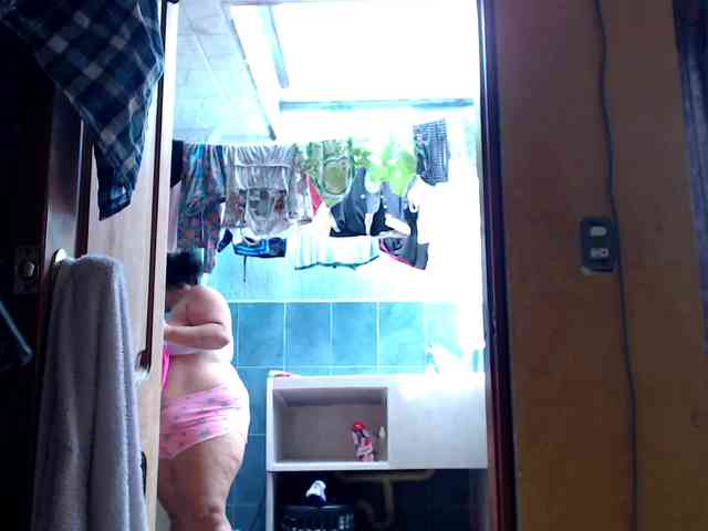 mia-naughty webcam