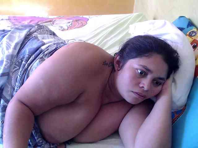 mia-naughty webcam