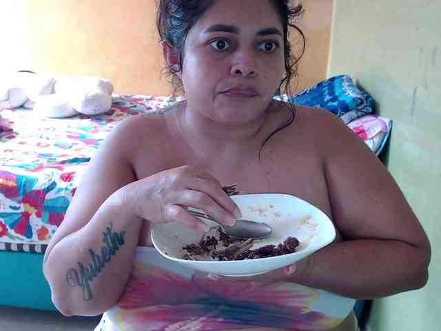mia-naughty webcam