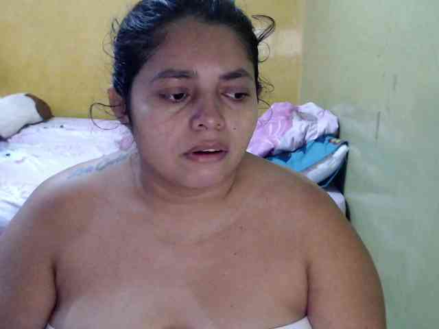 mia-naughty webcam