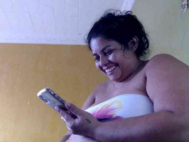 mia-naughty webcam