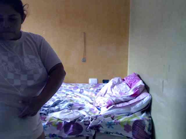 mia-naughty webcam