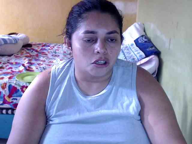 mia-naughty webcam