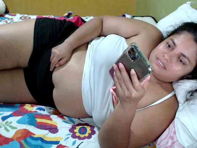 mia-naughty webcam