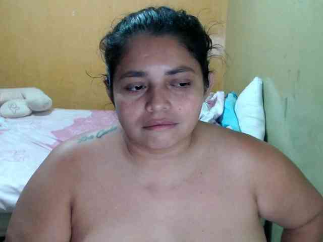 mia-naughty webcam