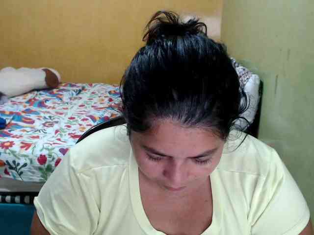 mia-naughty webcam