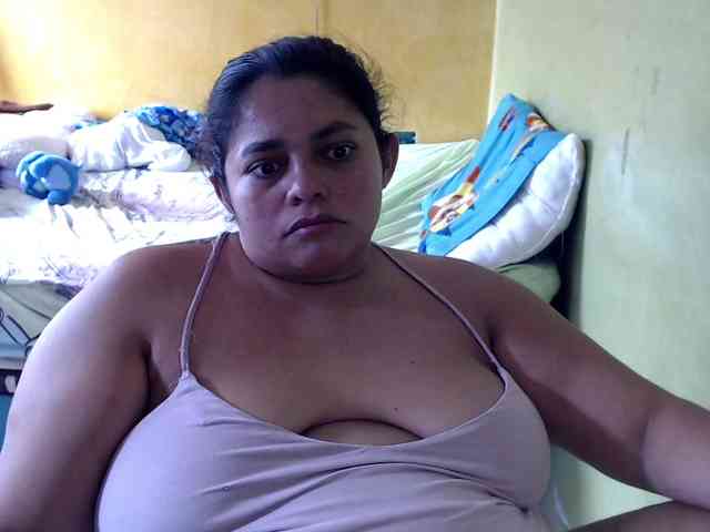 mia-naughty webcam
