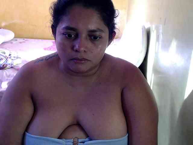 mia-naughty webcam