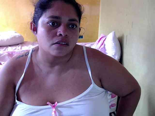 mia-naughty webcam