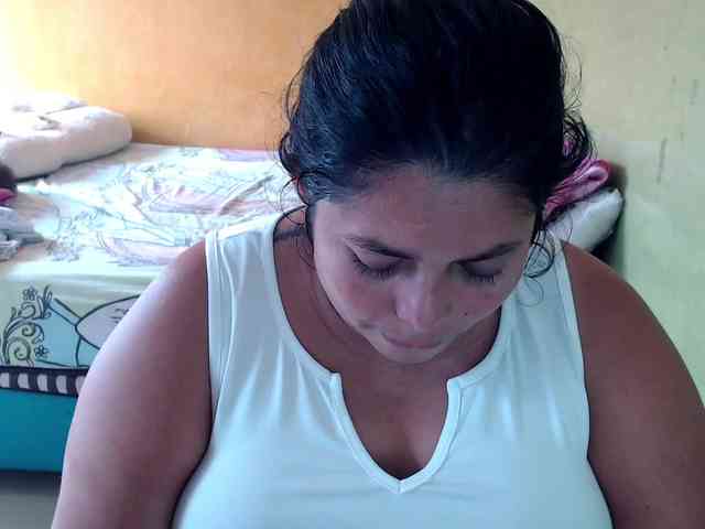 mia-naughty webcam