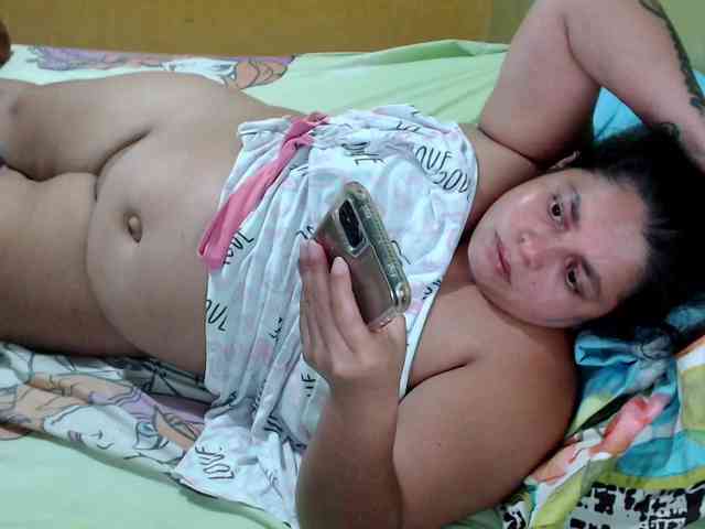 mia-naughty webcam