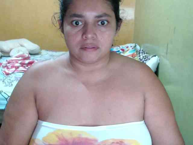 mia-naughty webcam