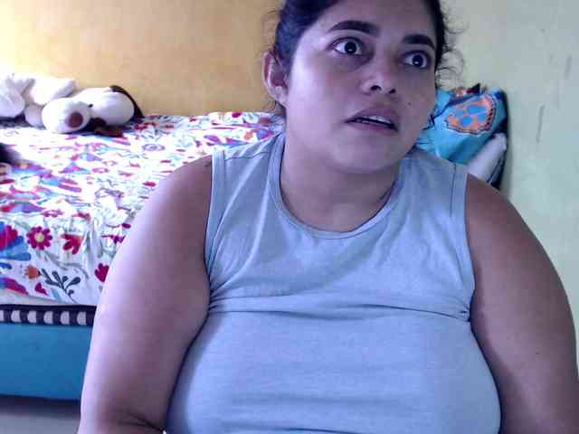 mia-naughty webcam