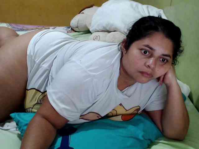 mia-naughty webcam