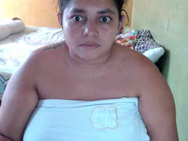 mia-naughty webcam