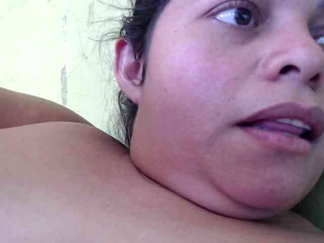mia-naughty webcam