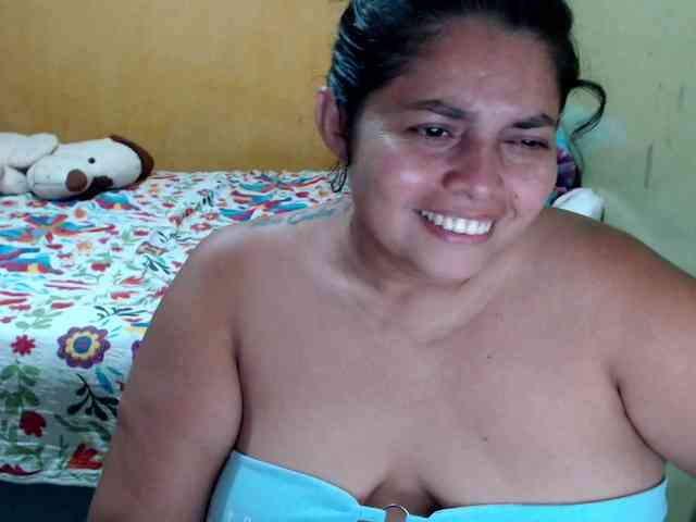 mia-naughty webcam