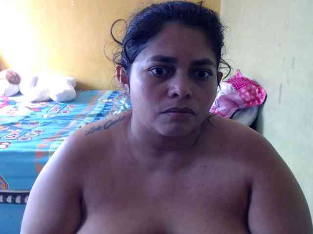 mia-naughty webcam