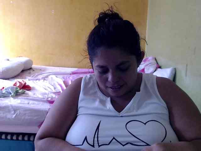 mia-naughty webcam