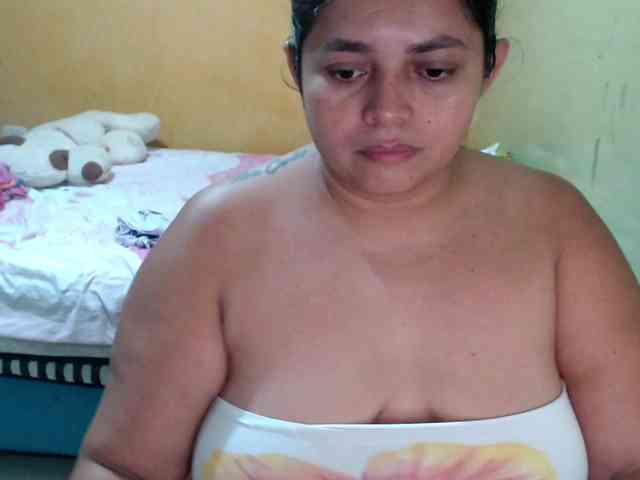 mia-naughty webcam