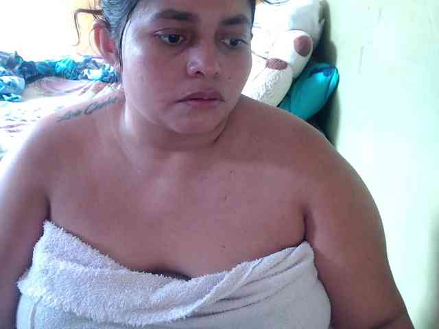 mia-naughty webcam