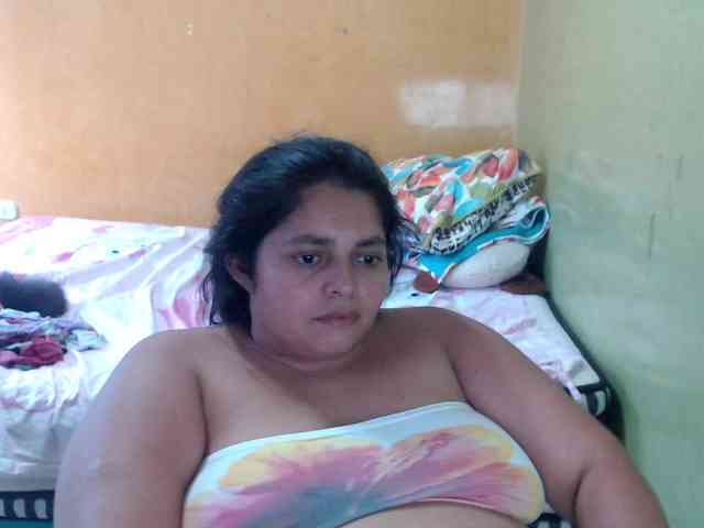 mia-naughty webcam