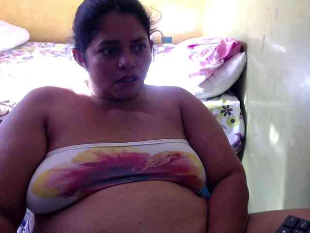 mia-naughty webcam