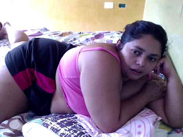 mia-naughty webcam