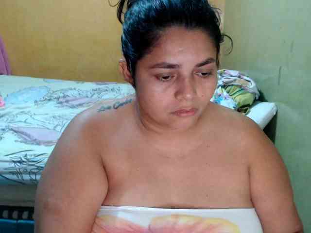 mia-naughty webcam
