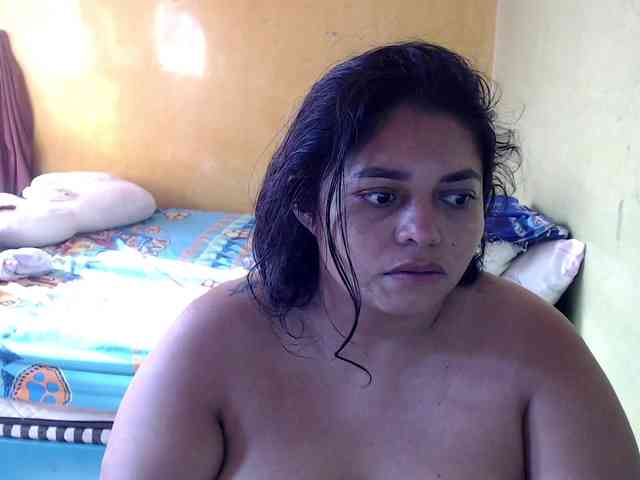 mia-naughty webcam