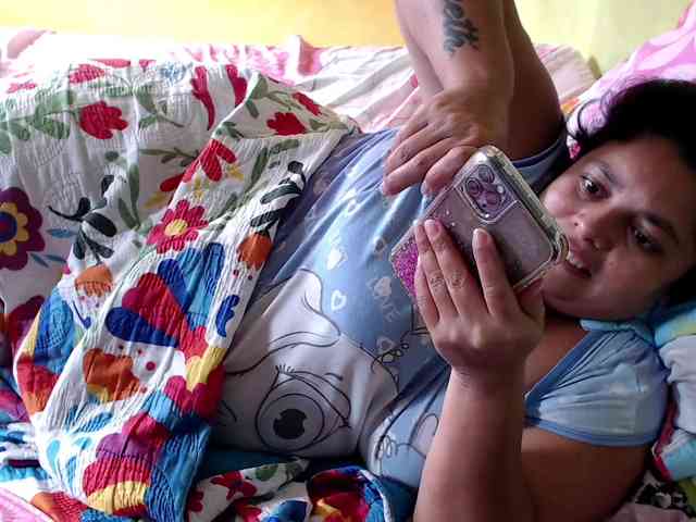mia-naughty webcam