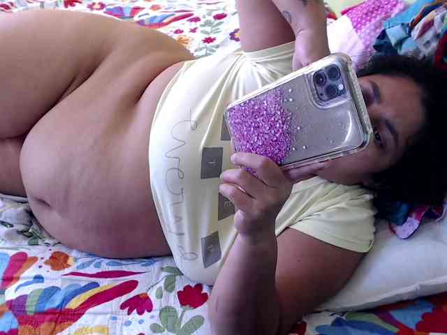mia-naughty webcam