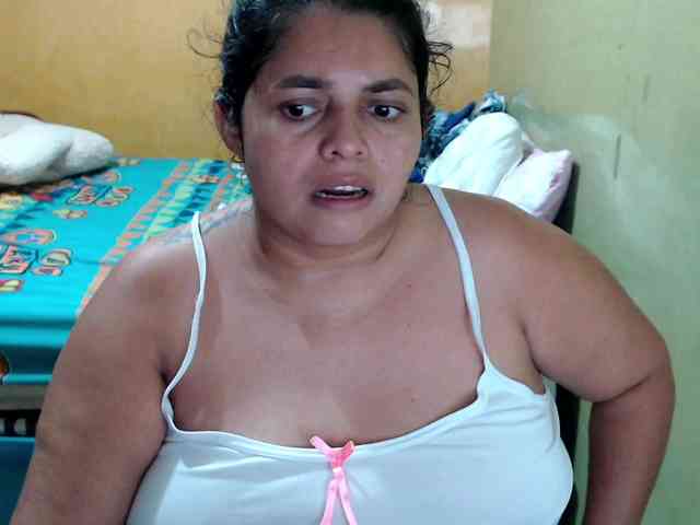 mia-naughty webcam